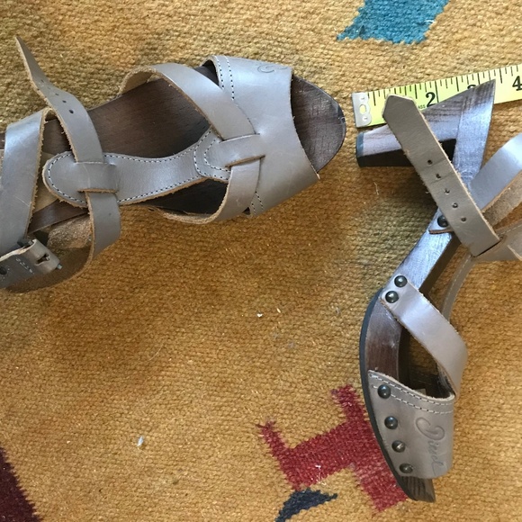 Diesel Women's Clog/Shoes Size 8 Good Condition. Grey Leather. - Picture 5 of 9